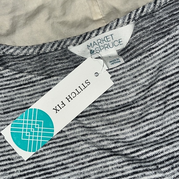 Market & Spruce Stripped Top (SMALL) - Picture 6 of 6